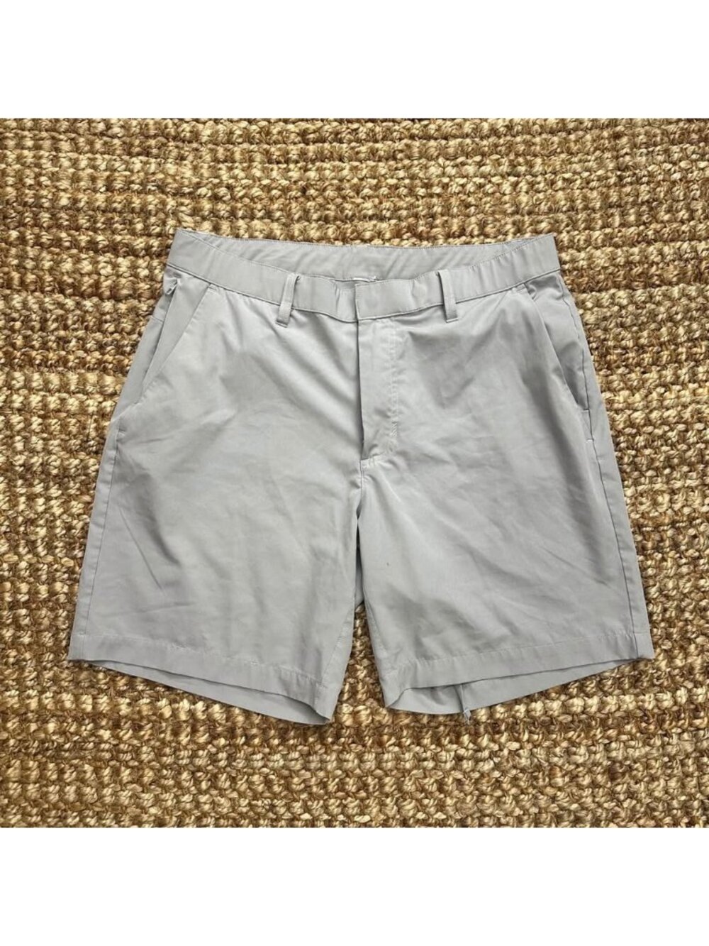 Fabletics Golf Shorts Mens Large Gray Stretch Athletic Lightweight 8” Inseam Pre